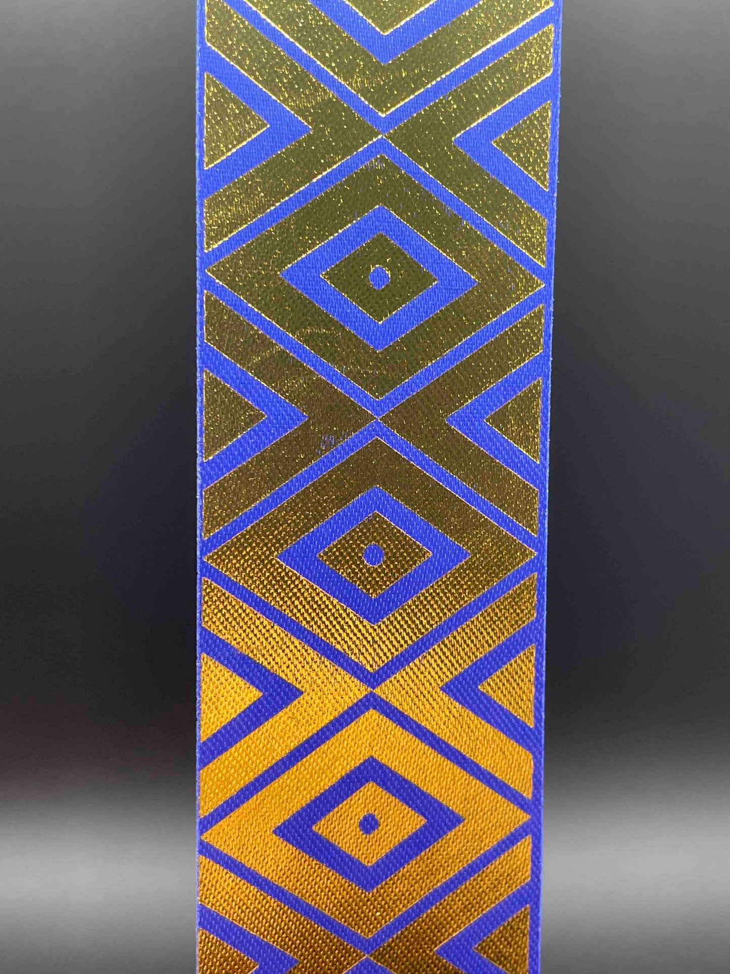 18 Inch Ribbon, Diamond design, Blue - 1.25 inches