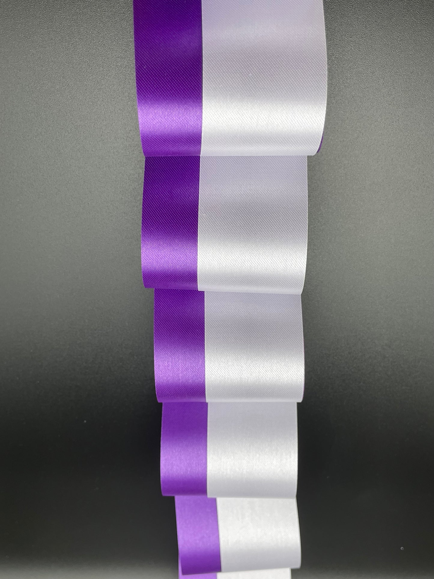 Loop Chain - Purple and White - 32 Inches