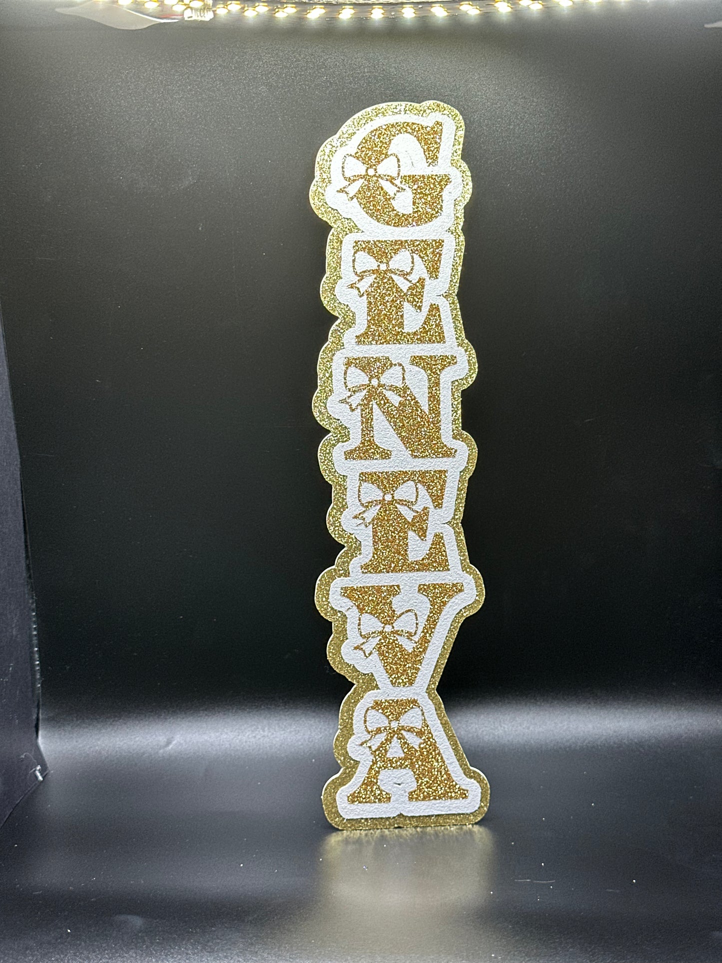 Geneva with Bows, Gold -Supreme Cut-out