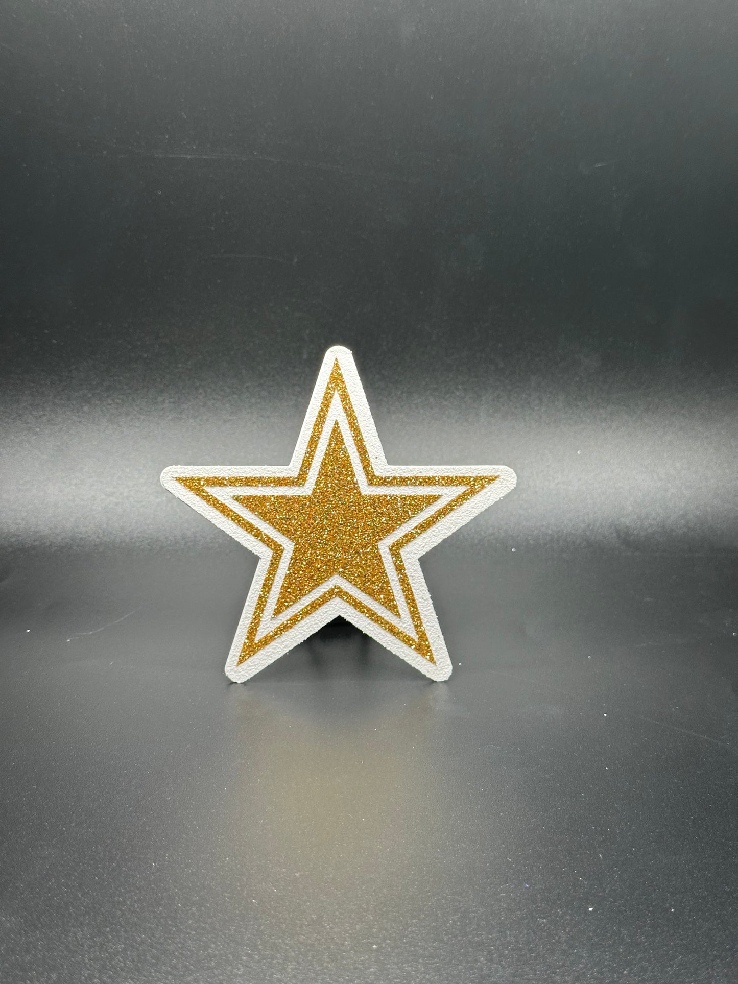Star, Gold (included)