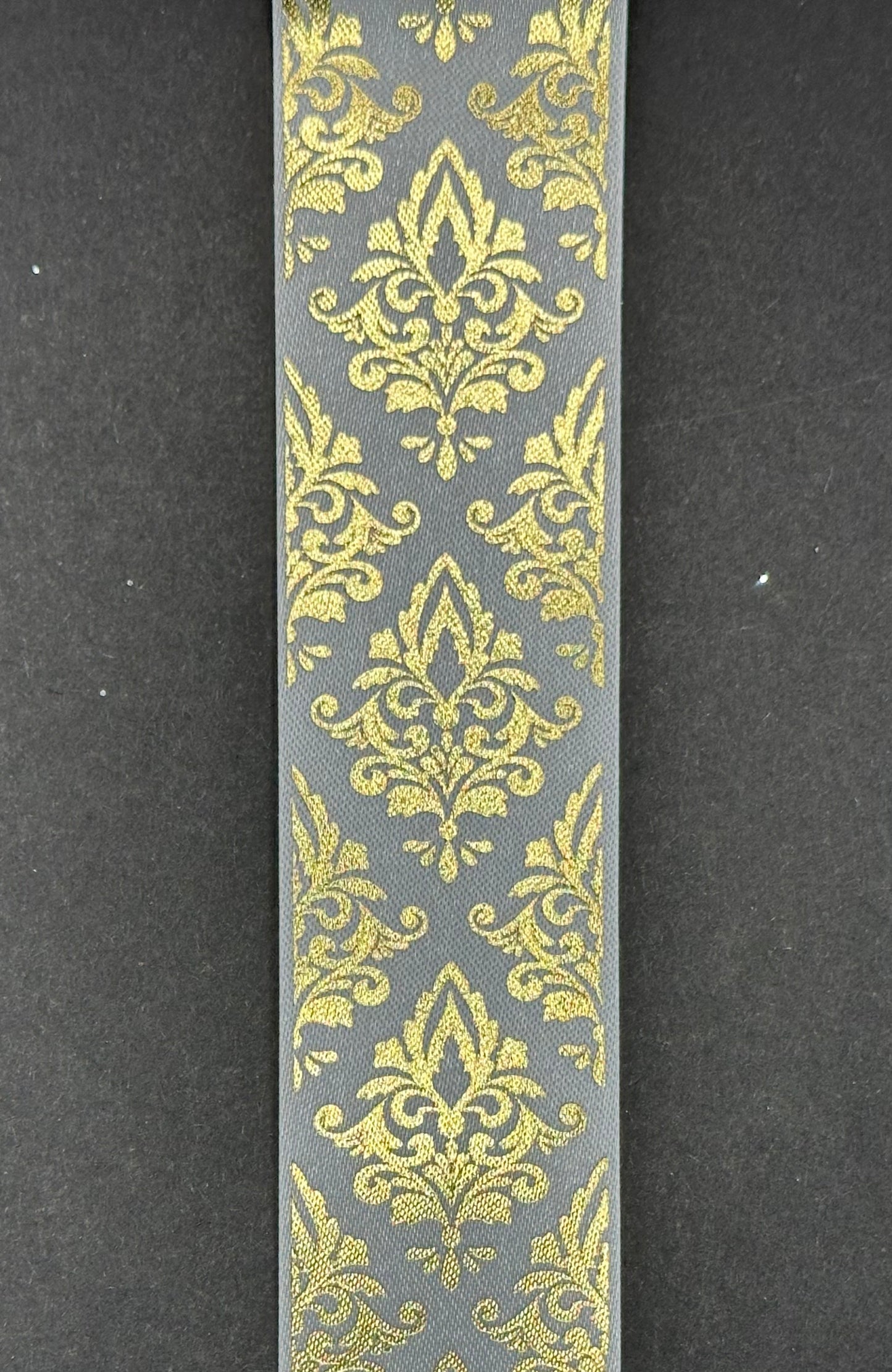 Gold Filagree Ribbon (included)