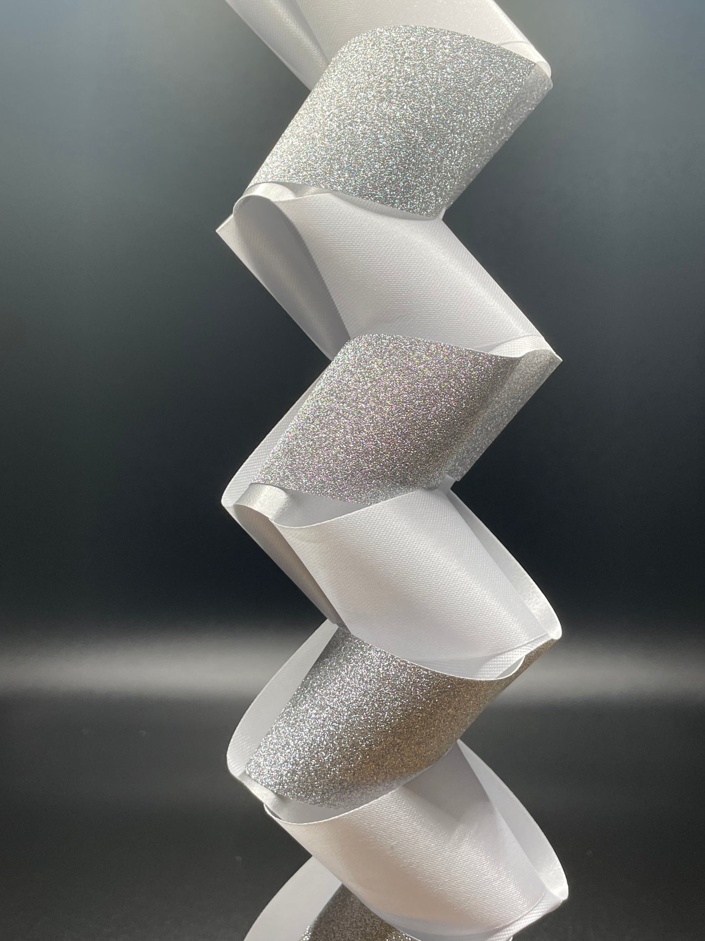 Mobius- Silver Sparkle and White - 32 Inches