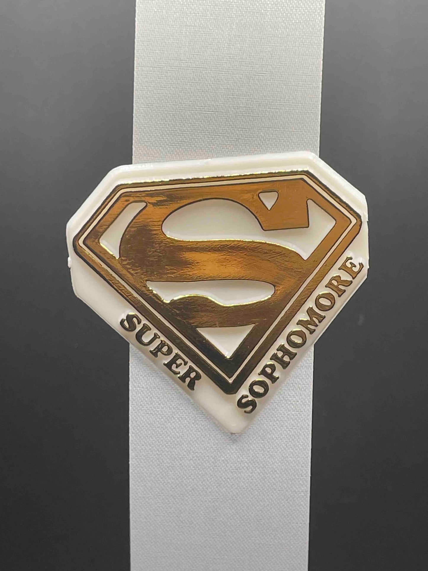 Super Sophomore, Gold - Classic Trinket